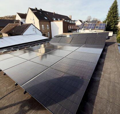 Workshop? Klingt gut! – Wie ein Wort auf unserem Bus zu einer Solaranlage führte. - 16,2 kWp PV-Anlage im Workshop – Von der Idee bis zur eigenen Solaranlage